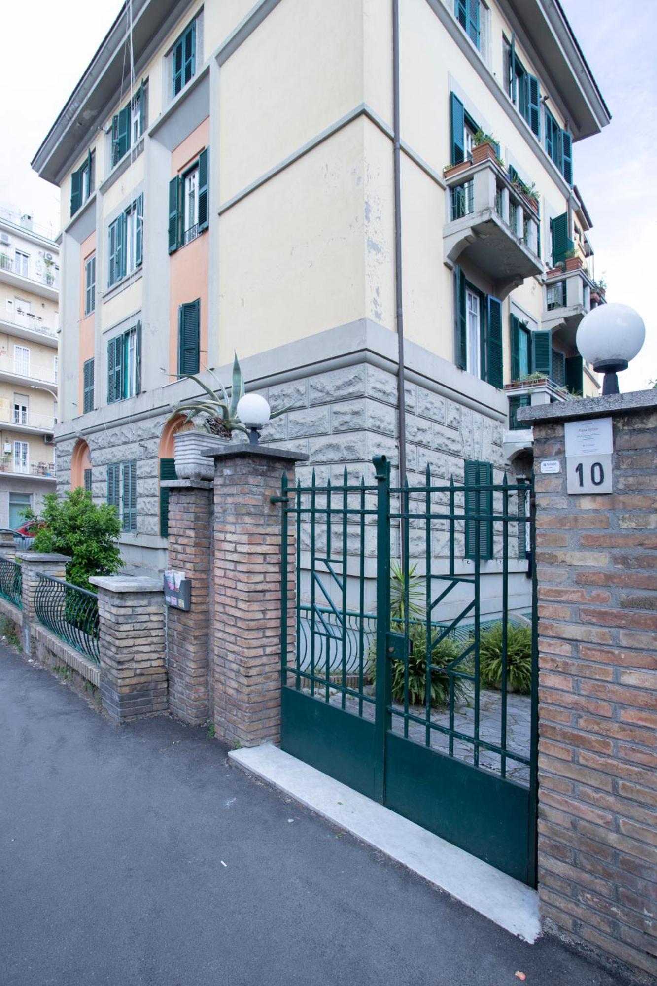 Isabella Stylish Apartment With Garden Roma Dış mekan fotoğraf